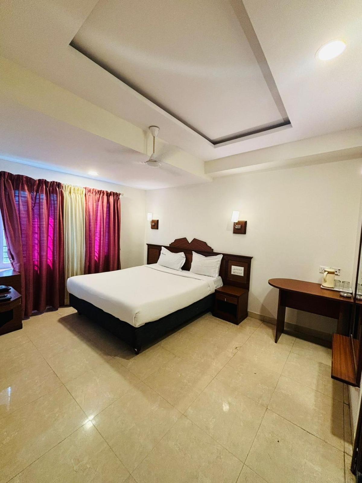 Hotel Sandalwood Inn Bangalore Ngoại thất bức ảnh