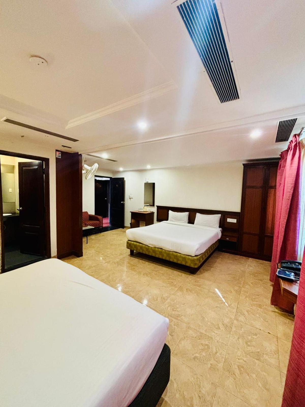 Hotel Sandalwood Inn Bangalore Ngoại thất bức ảnh